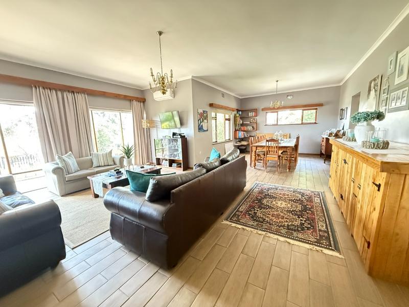 5 Bedroom Property for Sale in Bergzicht Western Cape